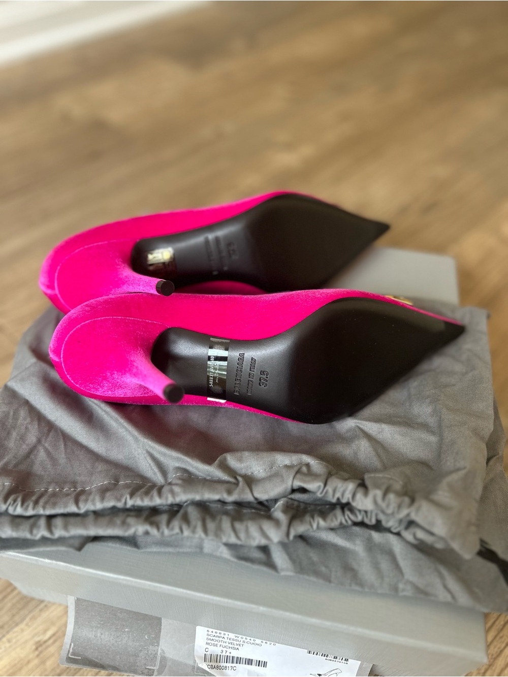 NWT Balenciaga Pink Velvet BB Pointed Toe Heels size 37.5. - Picture 5 of 6